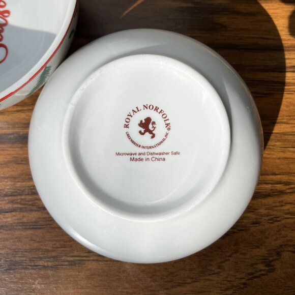 2 Porcelain Bowls Tis the Season Royal Norfolk Christmas Holly - Picture 11 of 13